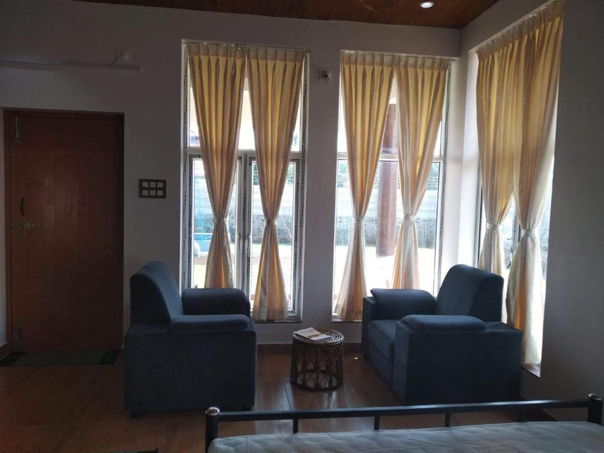 Waves Beach House 퐁디셰리 외부 사진