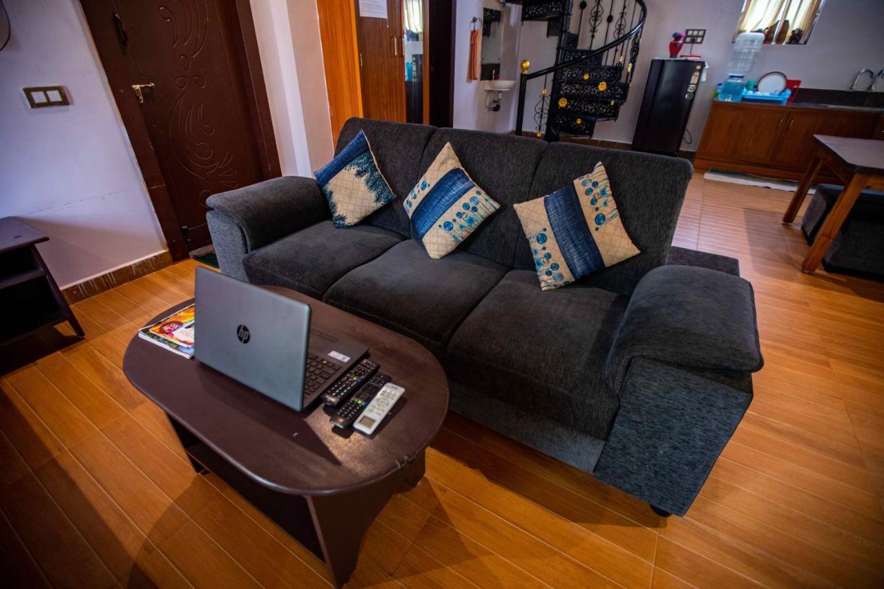 Waves Beach House 퐁디셰리 외부 사진