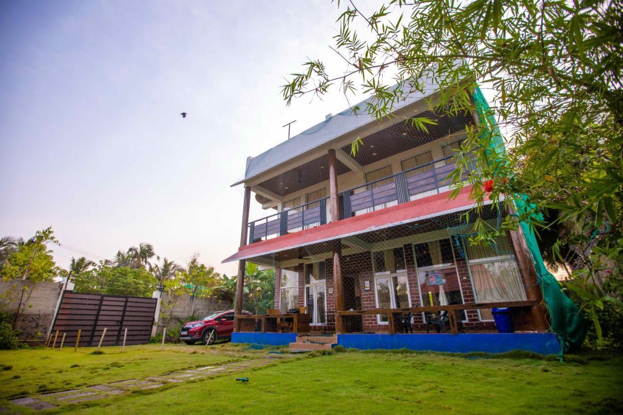 Waves Beach House 퐁디셰리 외부 사진