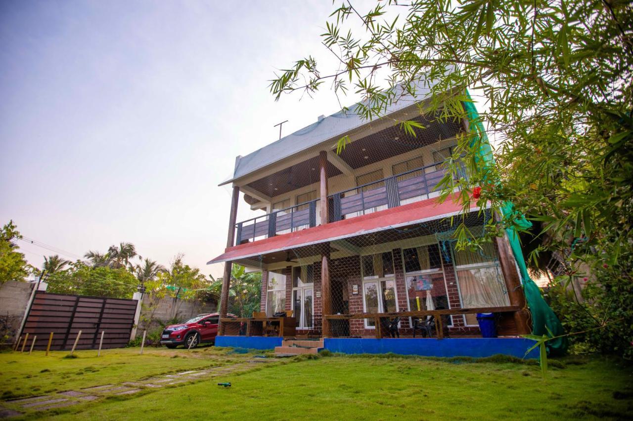 Waves Beach House 퐁디셰리 외부 사진