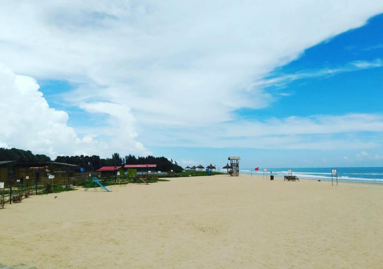 Waves Beach House 퐁디셰리 외부 사진