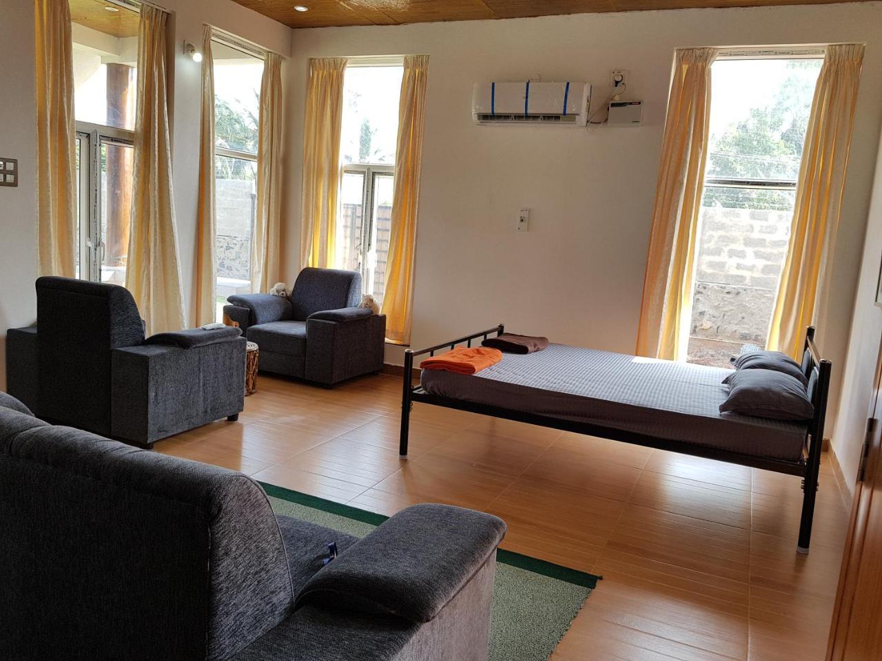 Waves Beach House 퐁디셰리 외부 사진