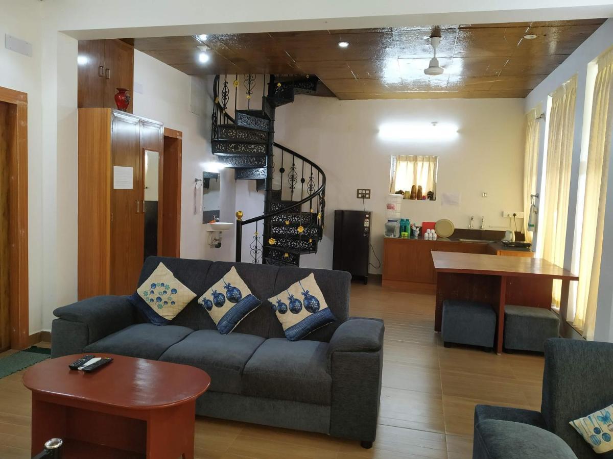 Waves Beach House 퐁디셰리 외부 사진