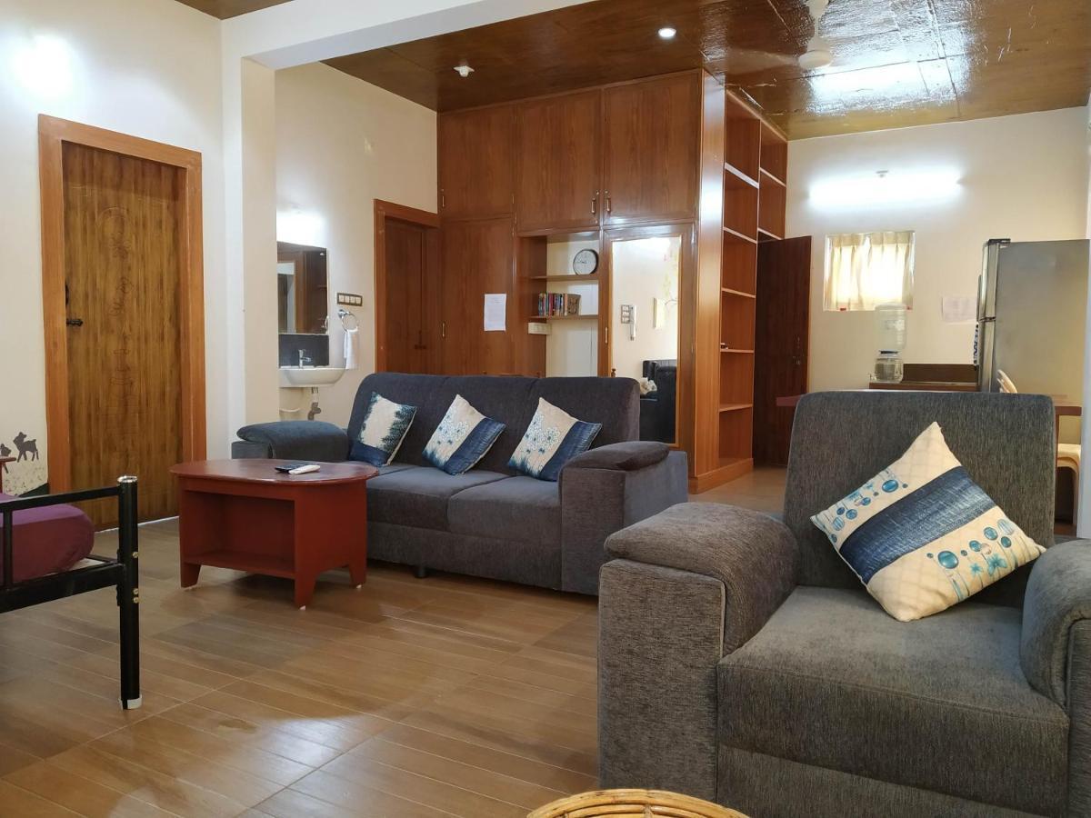 Waves Beach House 퐁디셰리 외부 사진